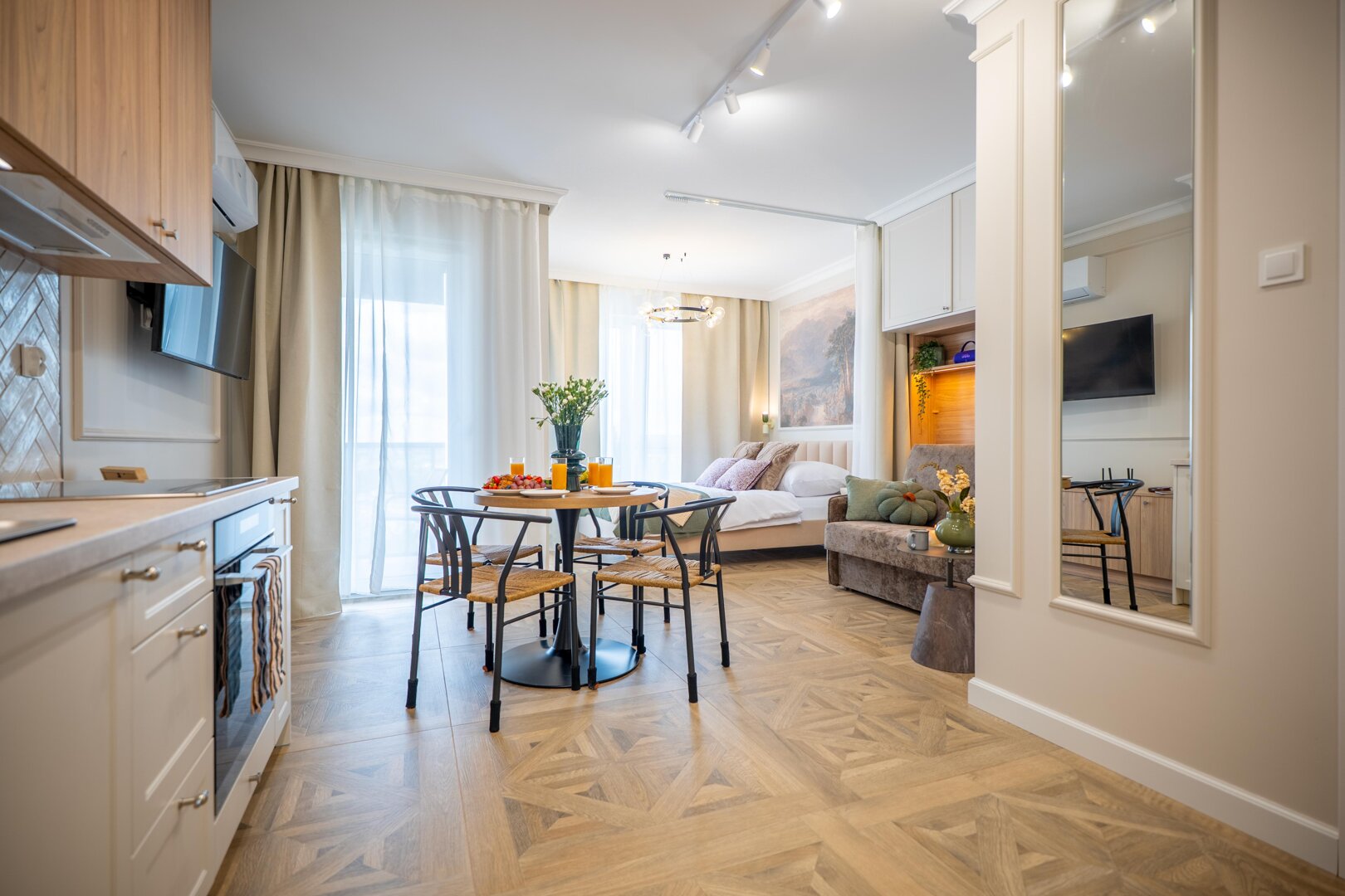 ApartamentySnu,Panorama Struga z parkingiem, Radomskie Centrum Sportu